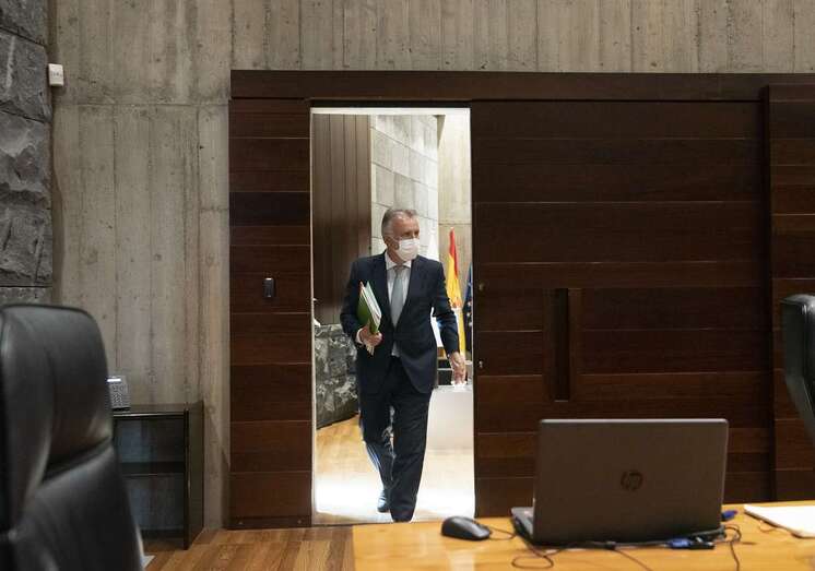 El presidente de Canarias a su llegada hoy jueves al Consejo de Gobierno/TA.